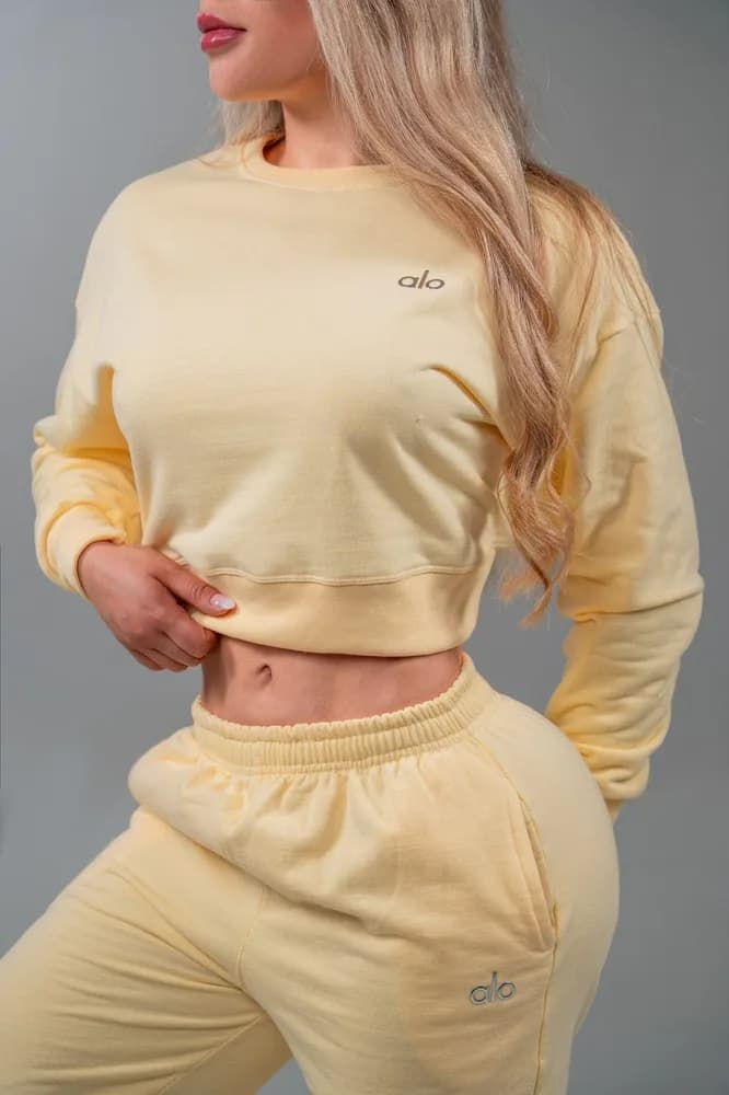 Sudadera Nube en amarillo mantequilla